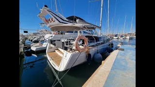 Beneteau Sense 43 (Vídeo interior cabina)