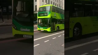 E400City (London Line - Reading buses (Green Line)) on route 702