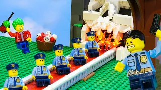 Police Ambush Cursed Skull Monster Cave - LEGO Police