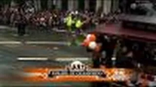Giants Fans In Frenzy As Sandoval, Bumgarner Parade Down Market Street