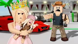 A MENINA MALTRATADA PELO PAI ERA FILHA DA PRINCESA NO BROOKHAVEN : Historinhas de Roblox