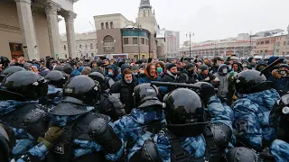 Thousands arrested at fresh protests in support of Kremlin critic Navalny