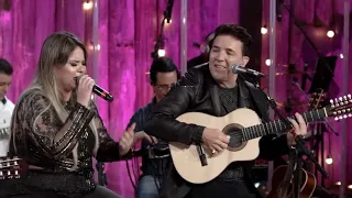 Marília Mendonça cantando "Estrelinha" em participação especial do DVD de Di Paullo e Paulino