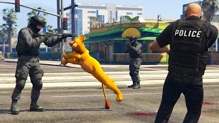 🦁😂 Simba's Rampage: GTA 5 Lion King Edition - Hilarious Mayhem & Police Chases!