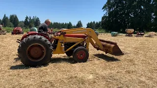 MASSEY FERGUSON 135 WITH FRONT LOADER