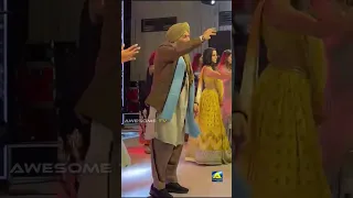 Sunny Deol dances on "Main Nikla Gaddi Leke" at his son Karan Deol's sangeet ceremony #shorts
