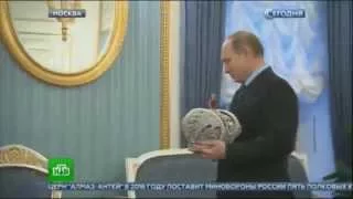 «Студент кулинарного техникума» подарил Путину корону