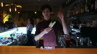 FERNET BRANCA CON COLA В БАРЕ ЦВЕТОЧКИ В САНКТ-ПЕТЕРБУРГЕ.