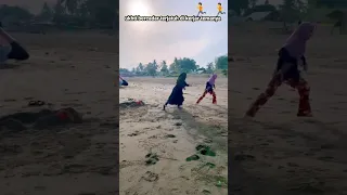 ukhti bercadar terjatuh saat dikejar kejar temanya🏃🏃