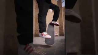 Slow Motion Heelflip 😎😎 @robot.1439