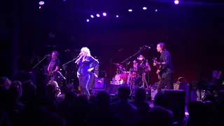 Lucinda Williams with Chrissie Hynde - Sweet Side