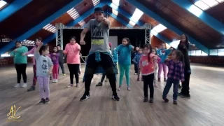 Dale cuerda a la cadera/Alejandro vidal- zumba kid