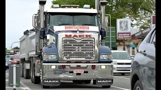 New Zealand Trucks, Desert Road & Truck town Sanson 7774k