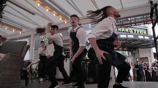 Танец Официантов
