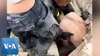 Man Rescued from Rubble of Donetsk Apartment Block