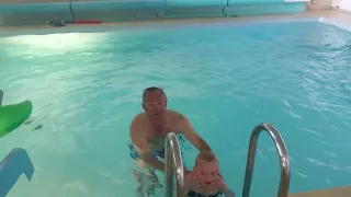 Svømmetrening med morfar
