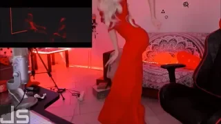 Карина танцует и смотрит: Ольга Бузова - WIFI