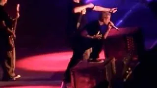 Linkin Park live (05.07.2003 Toronto, SkyDome) - 14.crawling