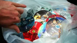 JACKPOT!! FOUND A LOT OF GAMES!!! Gamestop Dumpster Dive Night #878!