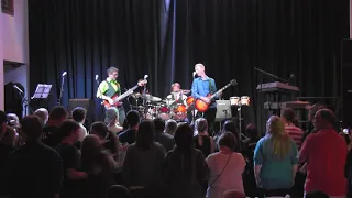 Kids Perform YYZ Live In Concert