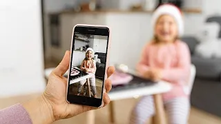 'Sharenting': Why is France trying to stop parents from oversharing their children's images online?