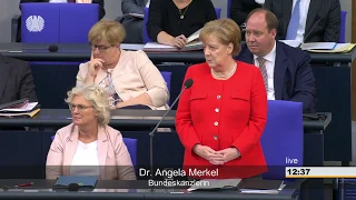 Bundestag: Befragung der Bundesregierung mit Kanzlerin Merkel