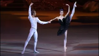 Black Swan Pas de Deux "Swan Lake"Alina Somova ＆Sarafanov