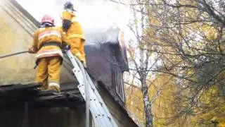 14.10.2013 ул.Автодоровская, 8 - пожар в частном доме