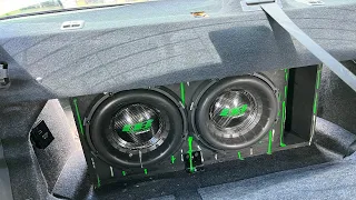 2 12" SUBWOOFERS TEAR UP THIS CHALLENGER!