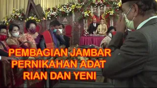 PEMBAGIAN JAMBAR DI ACARA PERNIKAHAN RIAN PURBA DAN YENI HUTABARAT