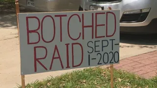 HOA says homeowner must remove sign