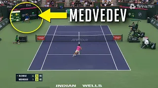 Carlos Alcaraz Exposing Daniil Medvedev's Return Stance