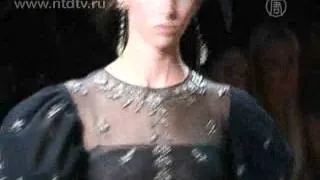 Неделя моды в Париже: коллекция Valentino