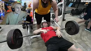 xQc reacts to Mizkif dropping 315lbs on his ribs