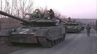 Russia's armoured 'Z tanks' head towards Ukraine's city of Mariupol.