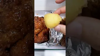 직장인 🛵 배민, BBQ & 황금올리브 콤보(닭다리+핫봉) 양념반 후라이드반  GoldenOlive Combo (chicken leg + hot wing)