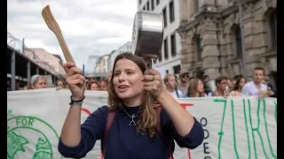 FRIDAYS FOR FUTURE: Luisa Neubauer übt scharfe Kritik an Kanzlerin Merkel