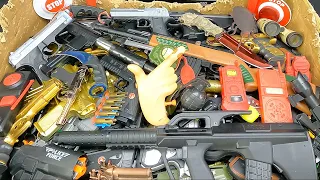 Toy Guns in Box ! Hand Figure Gun, Legend AUG, Police Weapons, Equipment - Dangerous Toys