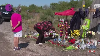 Scene of tragedy in San Antonio turns into memorial for victims