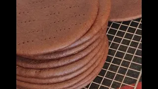 Шоколадно- медовий торт (Спартак).Випікання коржів на торт Спартак.Chocolate and honey cake(Spartak)