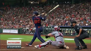 Jose Altuve's 7th career GRAND SLAM gives the Astros the lead in the 7th inning.