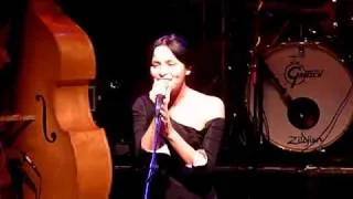 Andrea Corr - They Don't Know (Kirsty MacColl Tribute 10th Oct 2010)