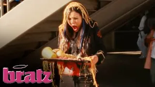 The Bratz Start A Food Fight With Each Other And The School | Bratz