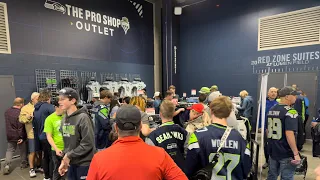 Cashierless clothing shop: Testing new Seattle Seahawks store that uses Amazon tech and RFIDs