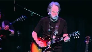 Grateful Dead - Bob Weir & Tim Flannery perform Friend of The Devil (Live)