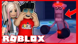 UZAVŘELI NÁS V NÁKUPÁKU S ROBOTEM!😨 Roblox Panik w/@Makousek