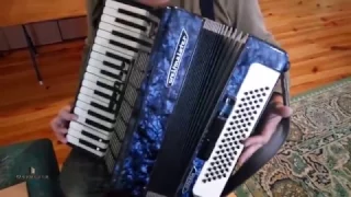 Accordion. Repair their own hands. Simple and reliable.