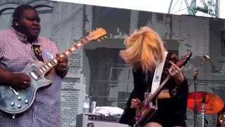 ''TURN IT UP'' Samantha Fish / Kingfish Ingram & TY Curtis @ 2016 Portland WBF 8766-7E