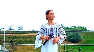 01 - Анна Драгу с новой песней на Фестивале ковров 2022 в Гагаузии