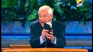 David Jeremiah Living with confidence in a chaotic world Stay centered with Arabic subtitles